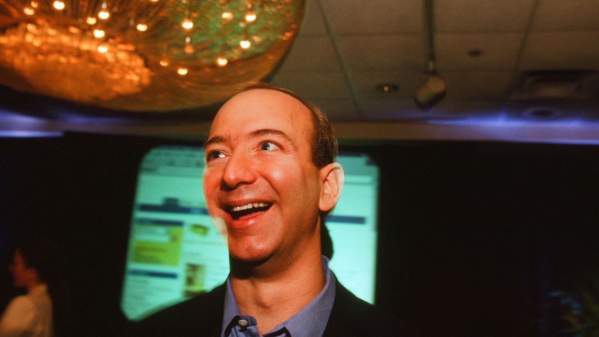 La 'filosofía Amazon' que te ayudará a cumplir tus objetivos de 2026: "Jeff Bezos se lo inculcaba siempre a su equipo"