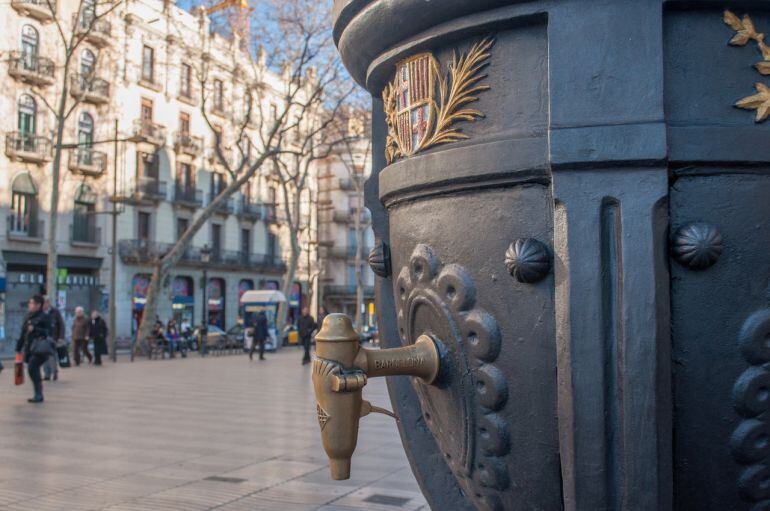 La font de Canaletes, a la Rambla 