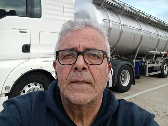 Santiago Gómez, transportista de Mota del Cuervo afectado por las protestas en Francia