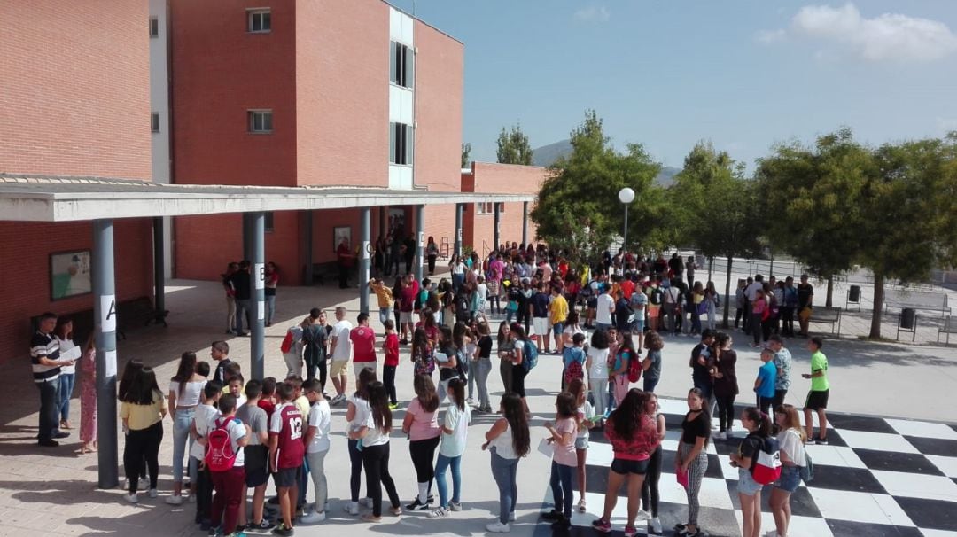 Momento de la incorporación de los alumnos y alumnas de primero de ESO