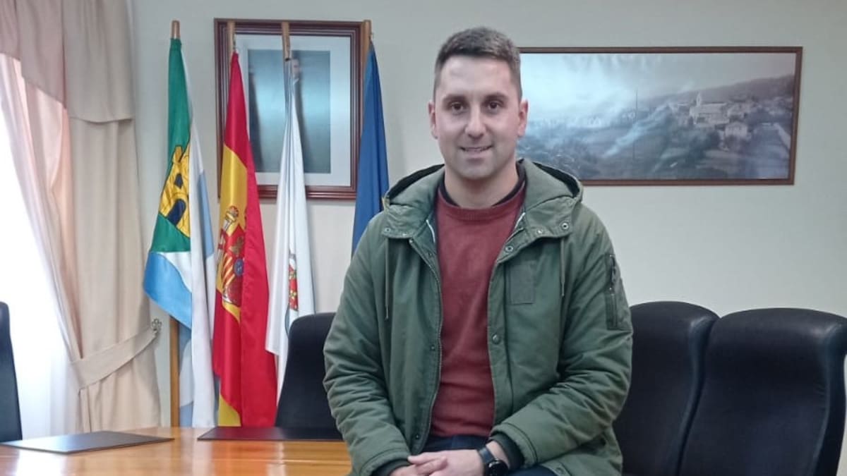 Rubén García: de xogar ao fútbol na República Checa a alcalde de Trabada