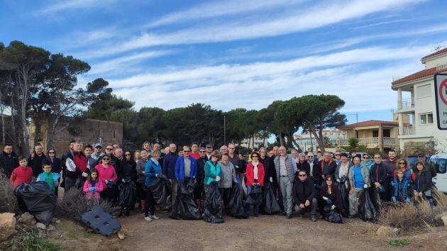 Voluntarios en la playa de Alcossebre