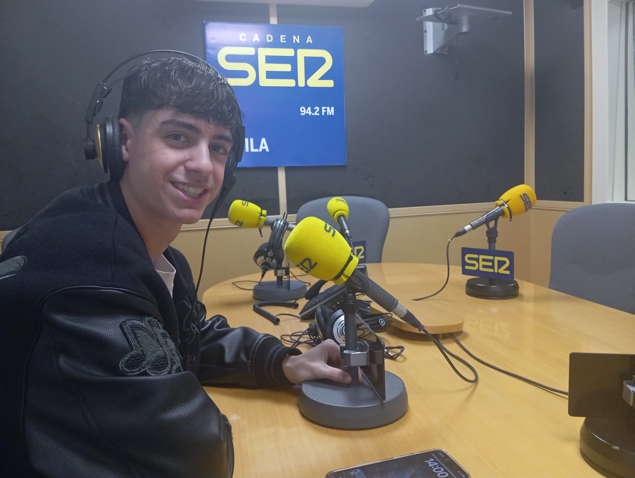 Gabry López en los estudios de Ser Ávila