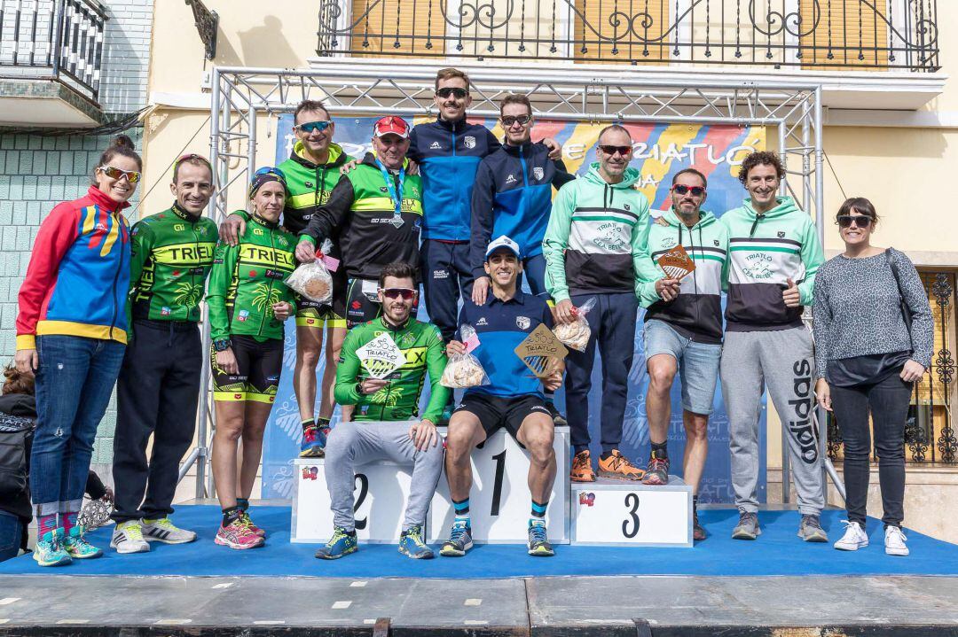 Pódium del Club Triatló Gandia en Alfarp