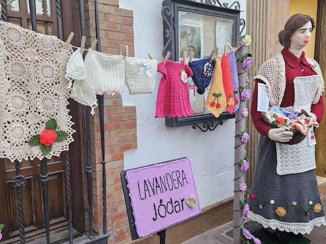 Primer plano del trabajo Lavanderas de Jódar