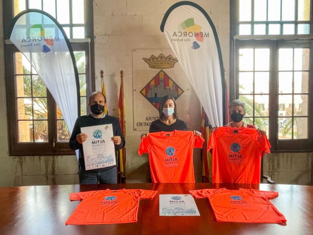 Més de 500 persones sortiran a córrer diumenge a Ciutadella a les diferents curses de la Mitja Marató.