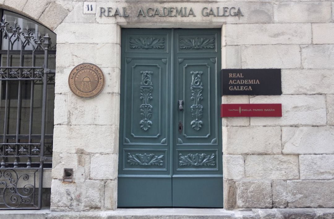 Fachada Real Academia Galega