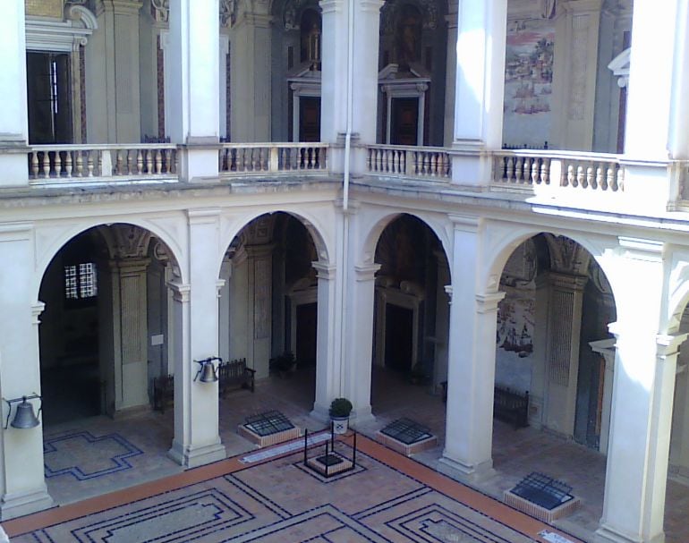 Imagen del patio genovés del Palacio de Viso del Marqués