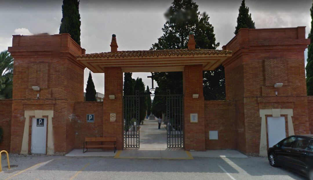 Entrada del Cementerio de Carcaixent, donde yacen los restos del criminal croata Maks Luburić