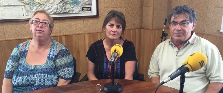 Elena Castillejo, María Teresa García y Gerardo Rubio en el estudio de SER Cuenca.