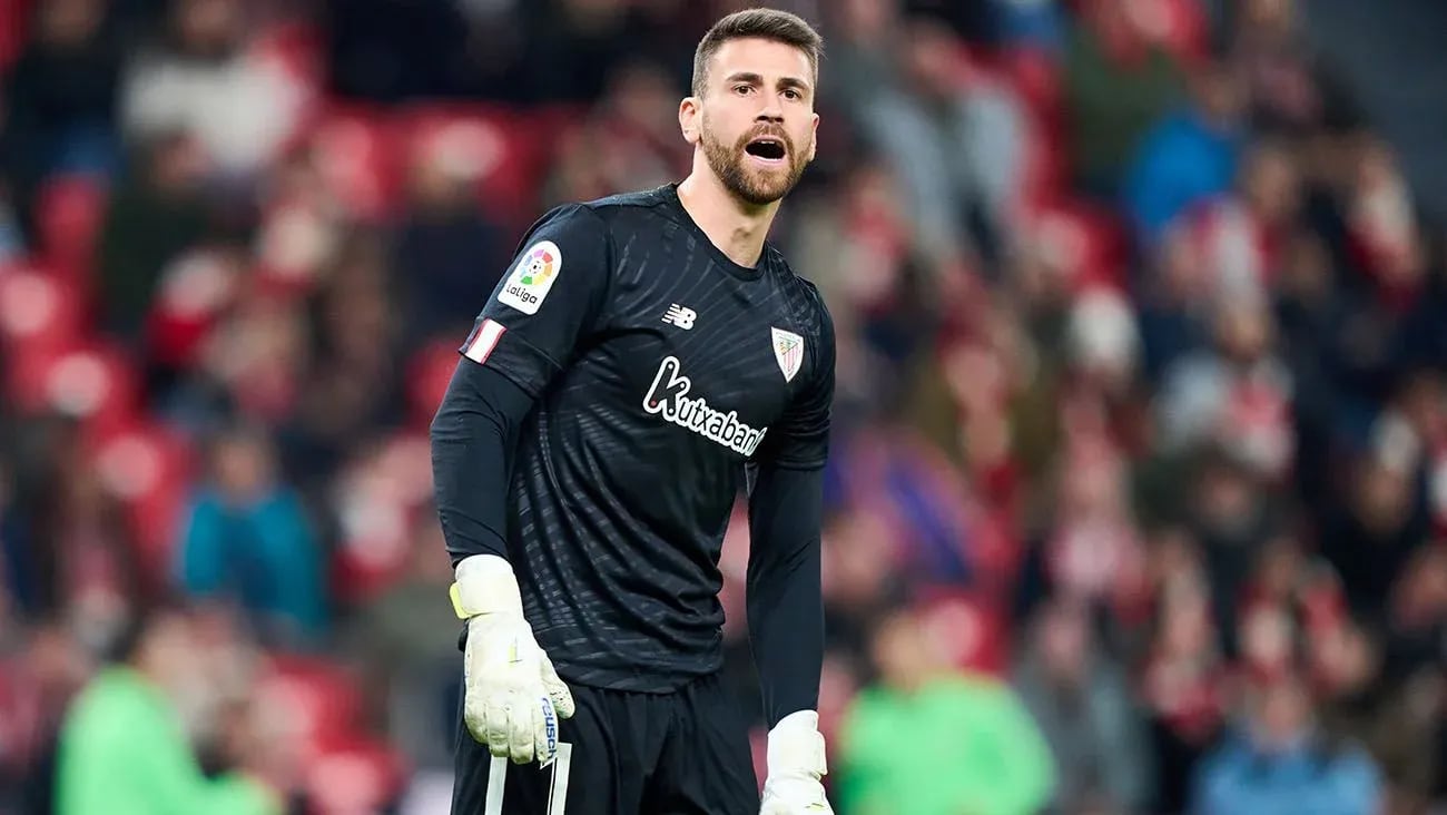 Unai Simón durante un partido en San Mamés