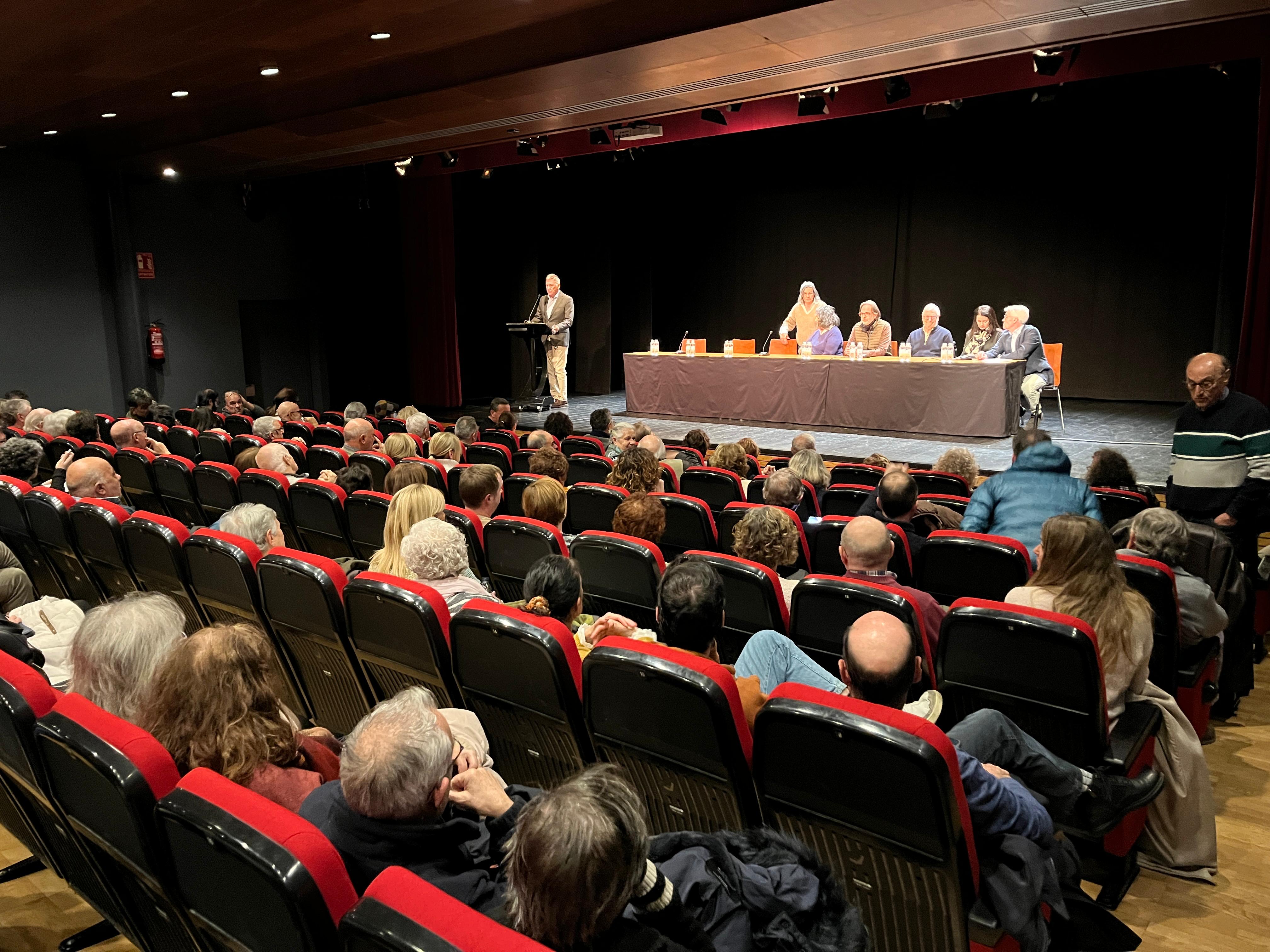 Vecinos de Santa Clara en la reunión con el Ayuntamiento