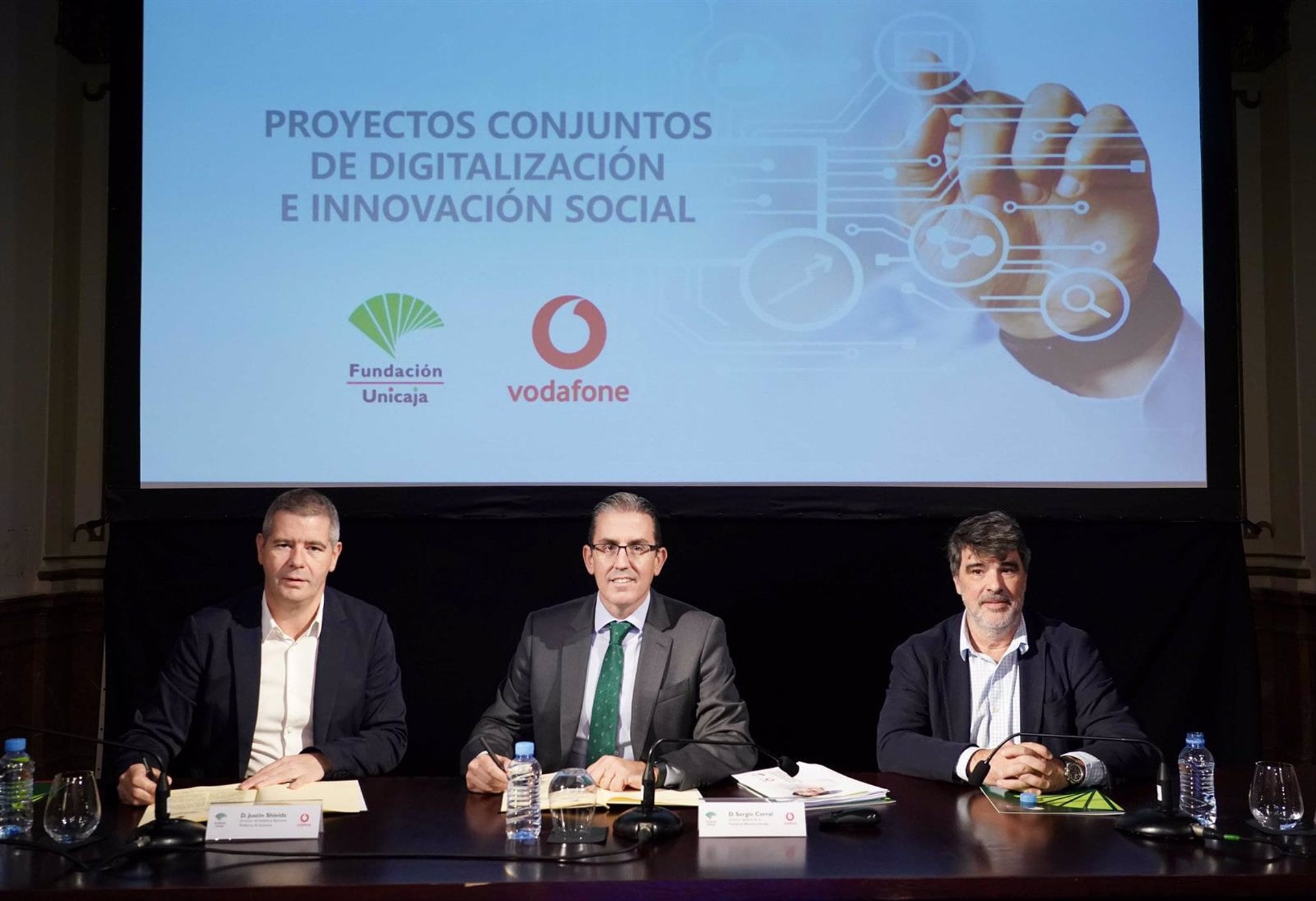 Fundación Unicaja y Vodafone Innovation Hub han presentado los proyectos que realizarán de forma conjunta a través de un acuerdo de colaboración centrado en la digitalización y la innovación social y cultural