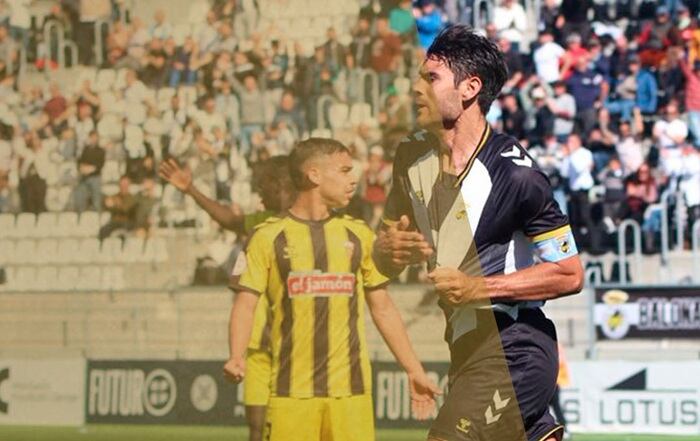 Algar celebra su gol