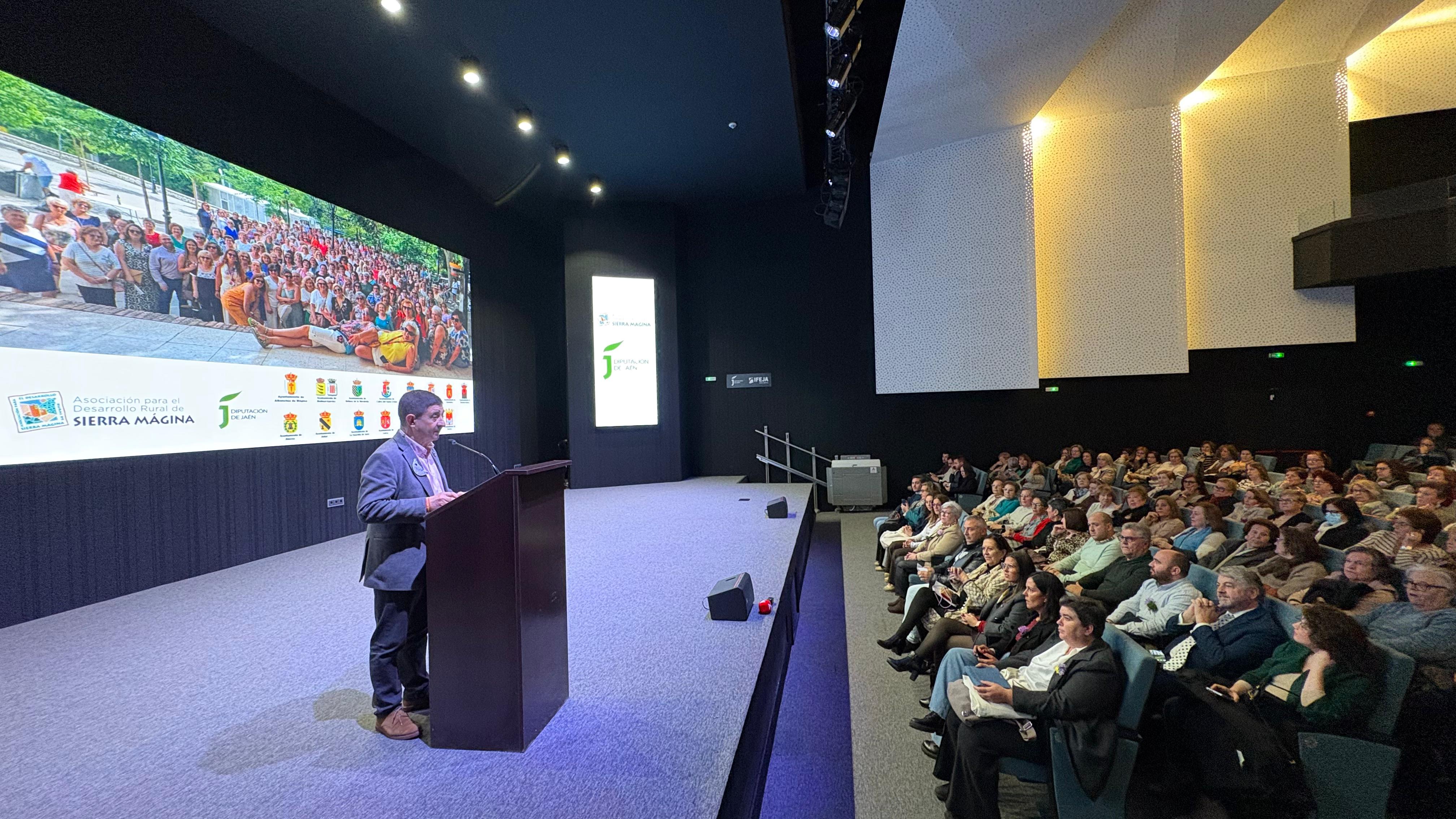 Intervención de Francisco Reyes en la presentación en IFEJA