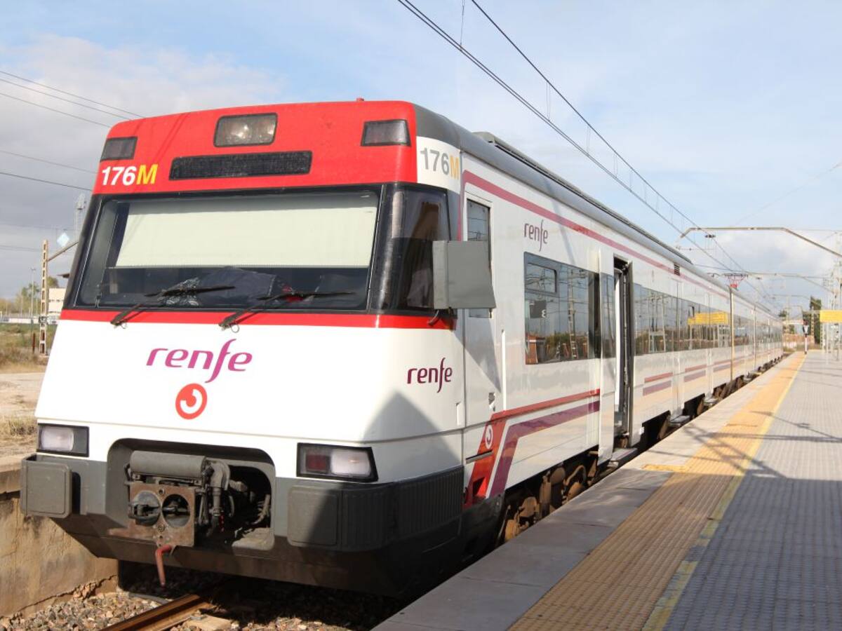 Renfe indemnizará a los viajeros de Cercanías que lleguen con más de 15 minutos de retraso
