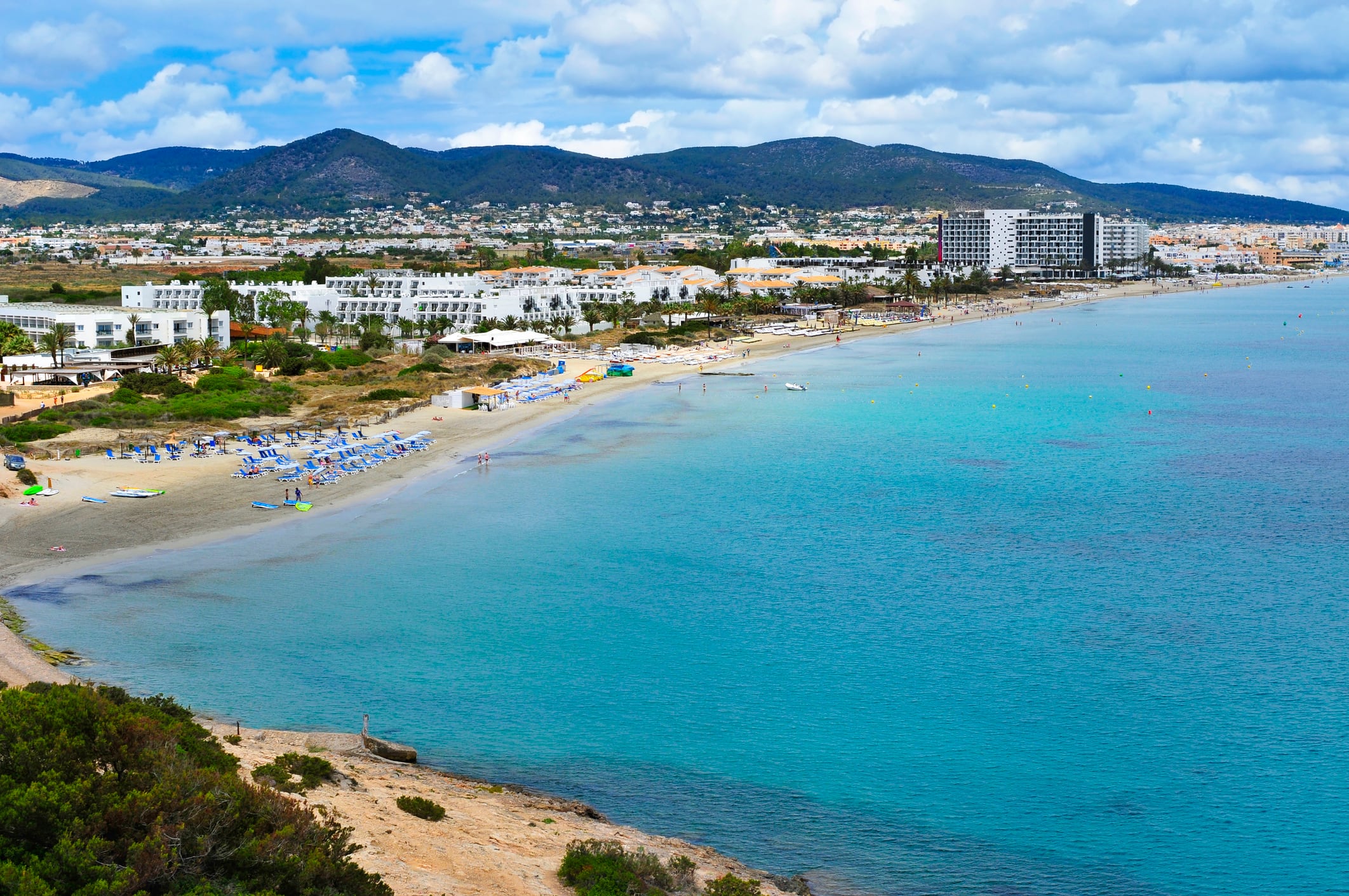 La Playa d’en Bossa es la más visitada de España.