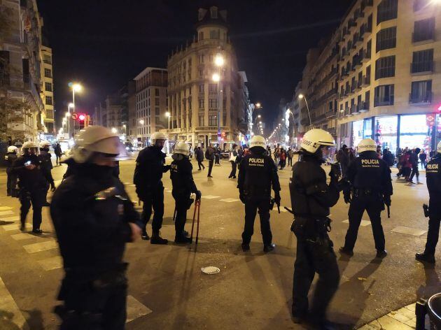 Agentes en la zona del desalojo.