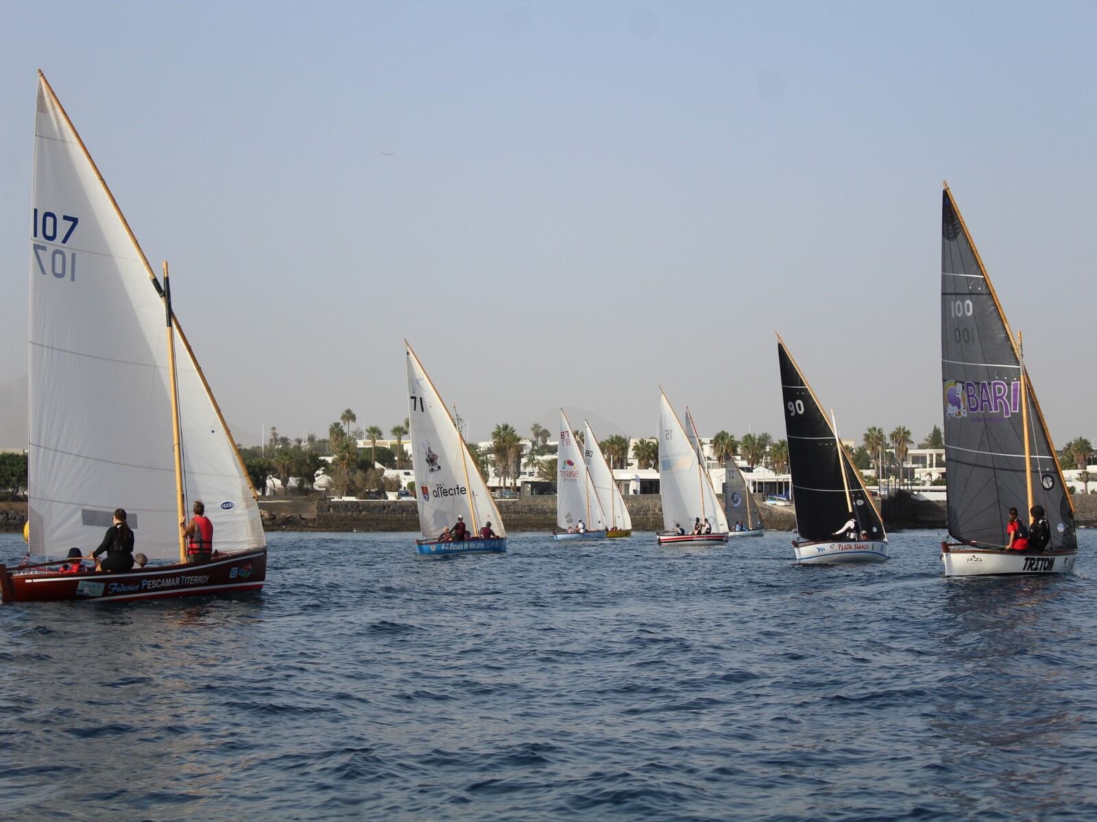 Participantes en el Trofeo de Patrones Noveles de Vela Latina.