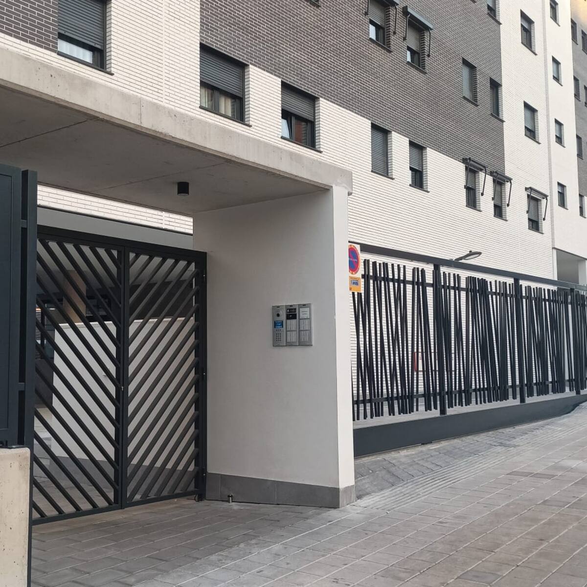 El PP blinda a Pérez-Hickman en Contratación pese a que sus dos hijos y un sobrino obtuvieron viviendas públicas en Les Naus