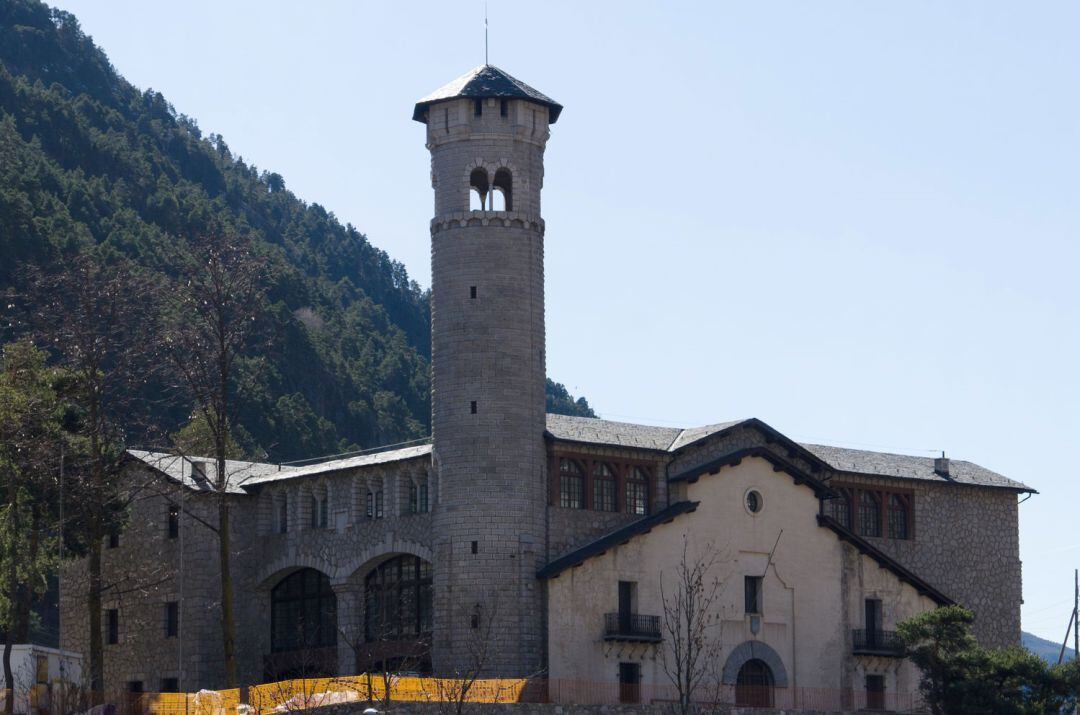 Edifici històric de Ràdio Andorra a Encamp.