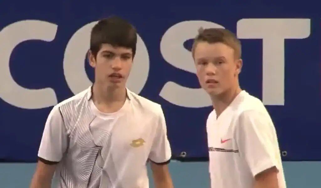 Carlos Alcaraz y Holger Rune jugando juntos un torneo de dobles