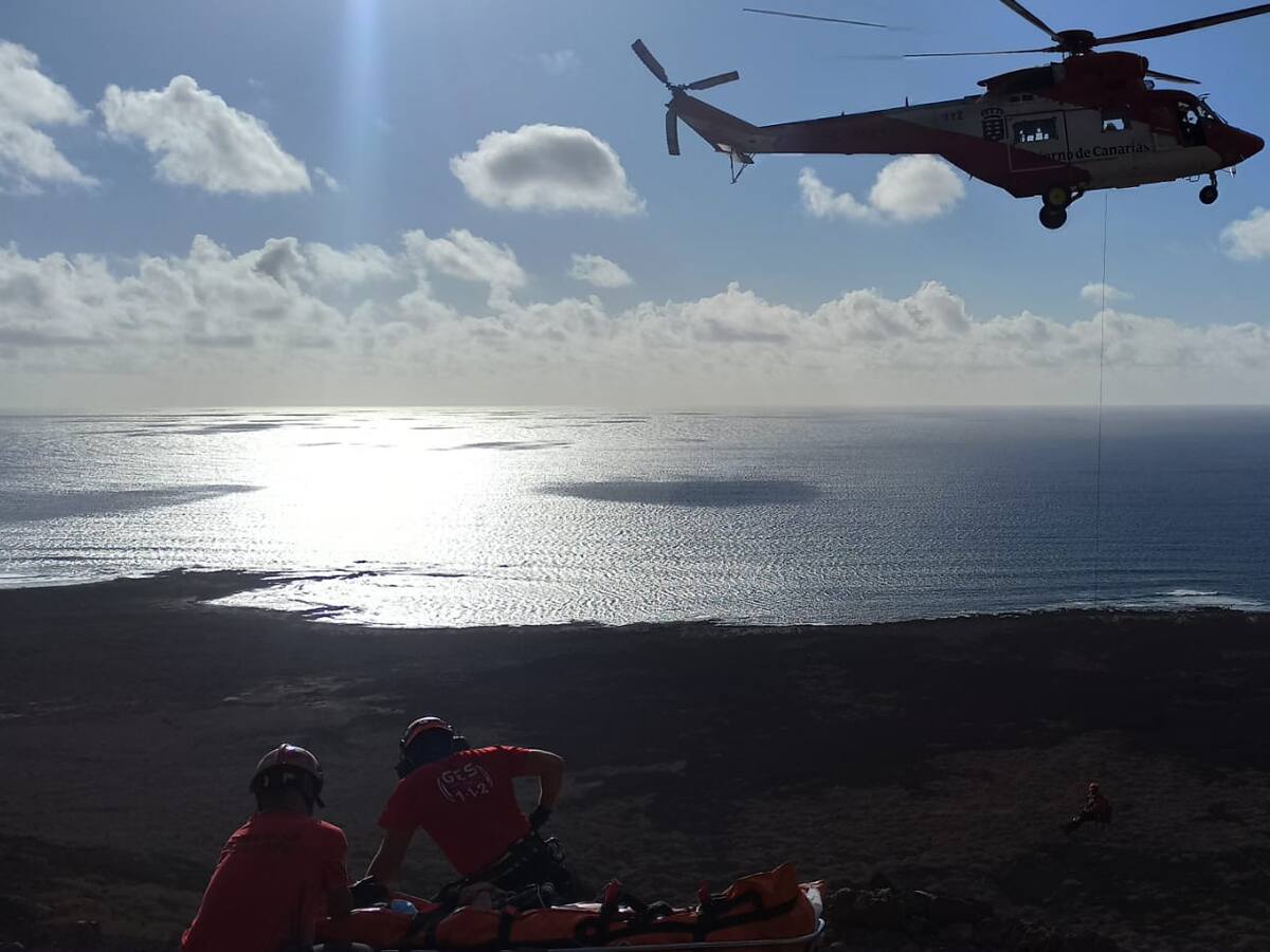 Rescatan a una senderista herida en el "Camino de las gracioseras" de Lanzarote