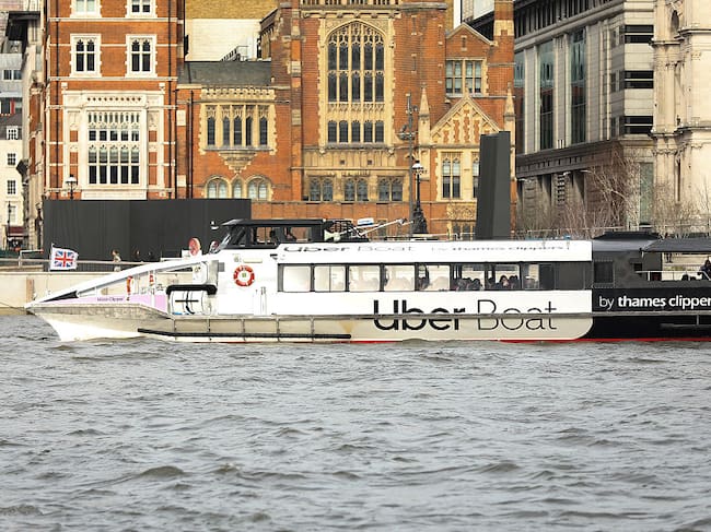 Una embarcación de Uber Boat en el río Támesis en Londres, Reino Unido, el 17 de febrero de 2026.