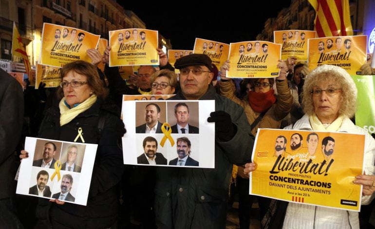 Manifestación a favor de los líderes independentistas encarcelados en Tarragona.