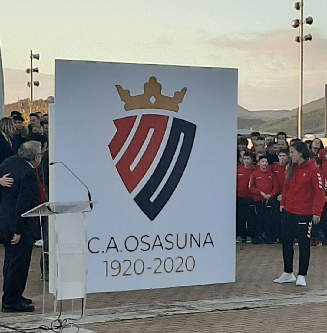 Nuevo logo de Osasuna para el centenario