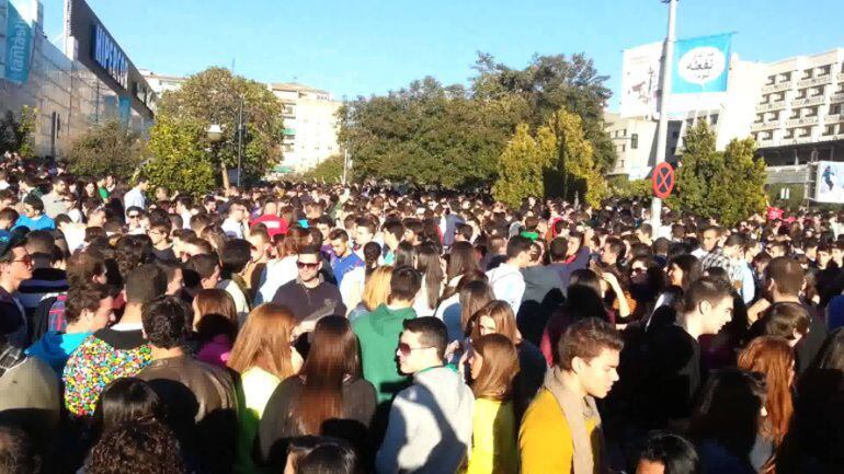 Botellón celebrado en las inmediaciones del botellódromo de Granada.