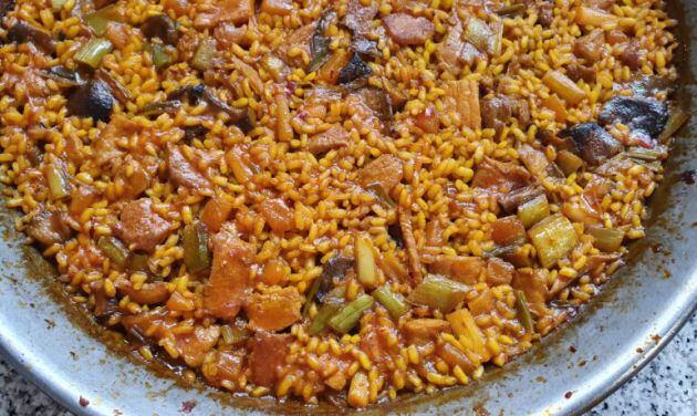 Arròs amb rellom de porc, bolets i carabassa
