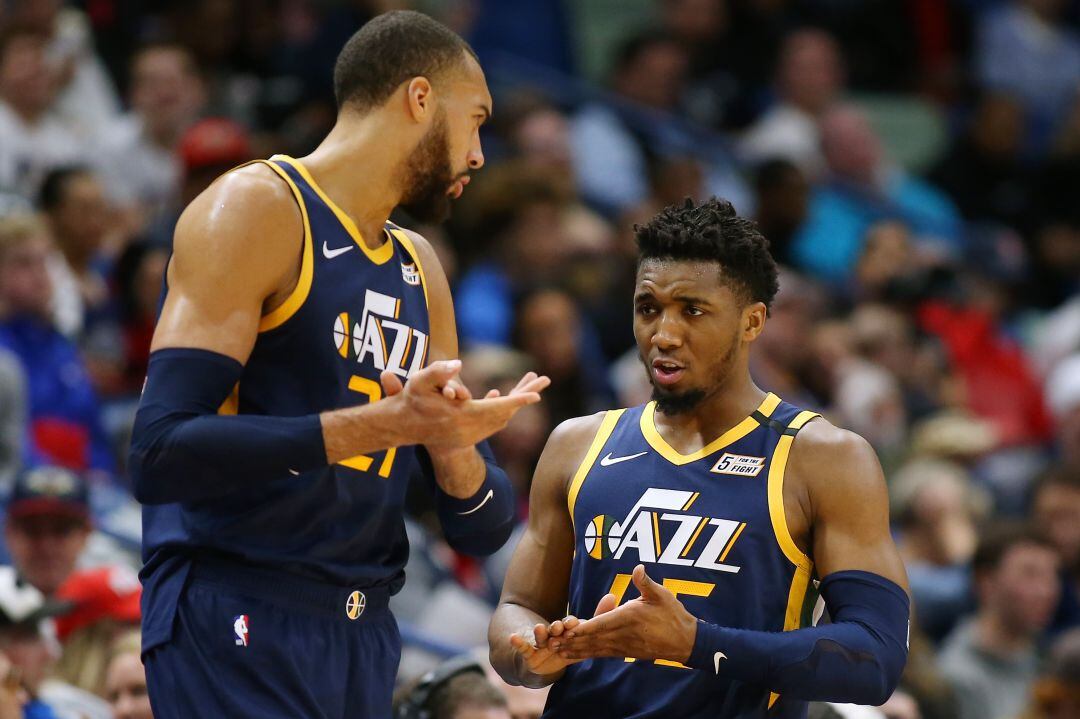 Gobert y Mitchell, en un partido de los Jazz.