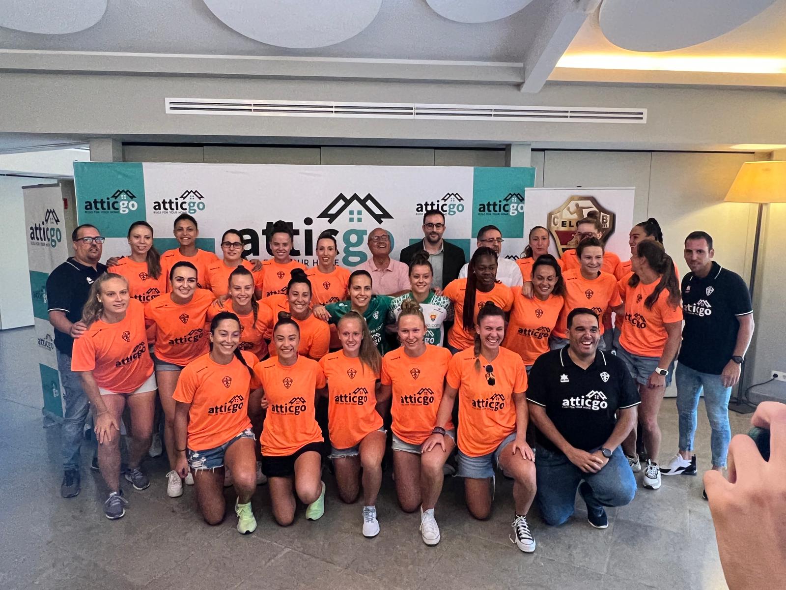 Acuerdo de patrociono para el Club balonmano Elche y sus jugadoras
