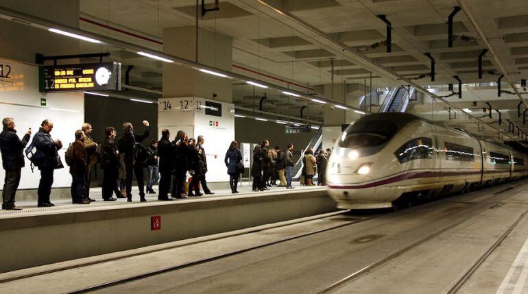 Els usuaris de l'alta velocitat entre Girona i Barcelona han crescut un 14%