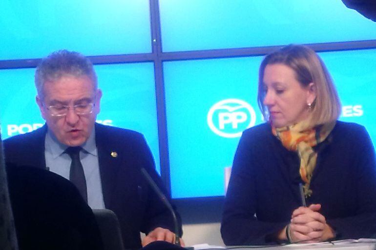 Los procuradores del PP por Zamora Óscar Reguera e Isabel Blanco