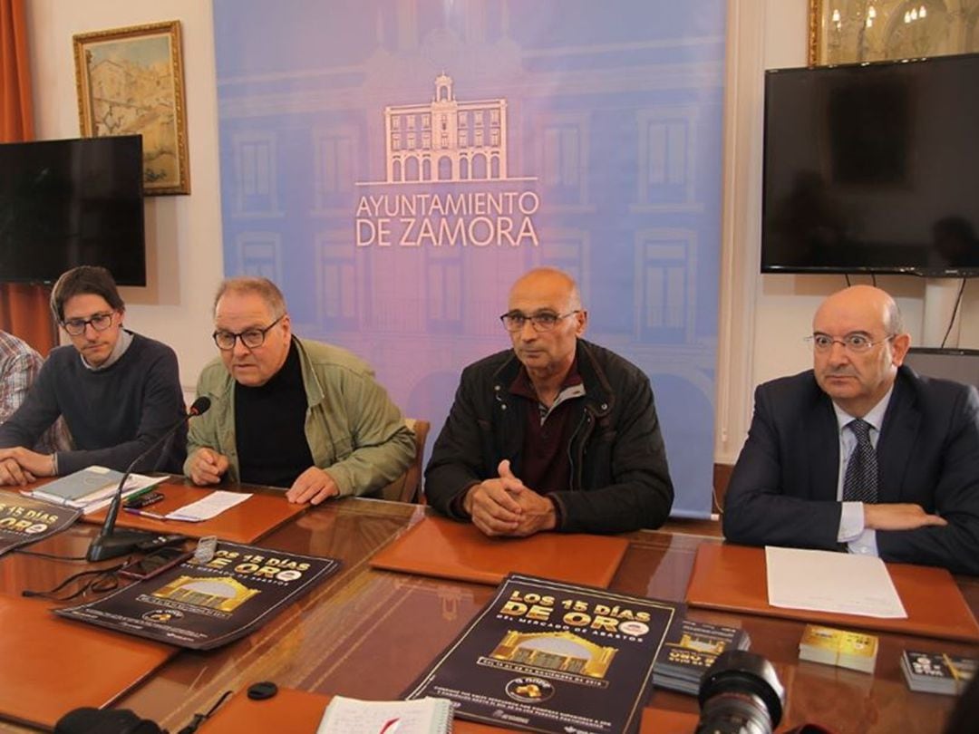 Presentación de la campaña "Los 15 días de oro del Mercado de Abastos"