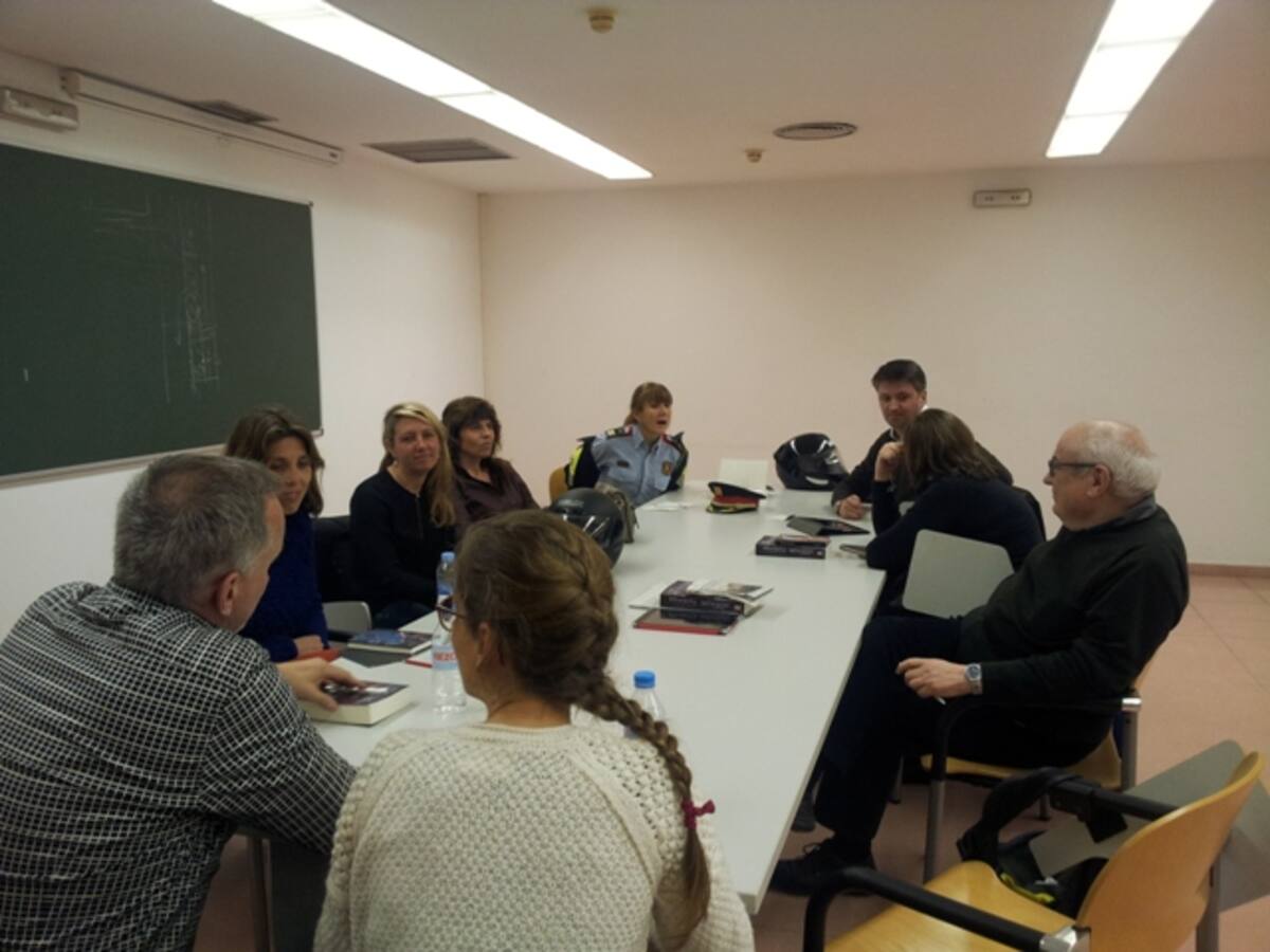 "Al club de lectura de mossos no hi ha càrrecs, som lectors només"