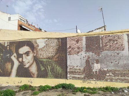 Mural en homenaje a Robert Capa y las víctimas de la guerra