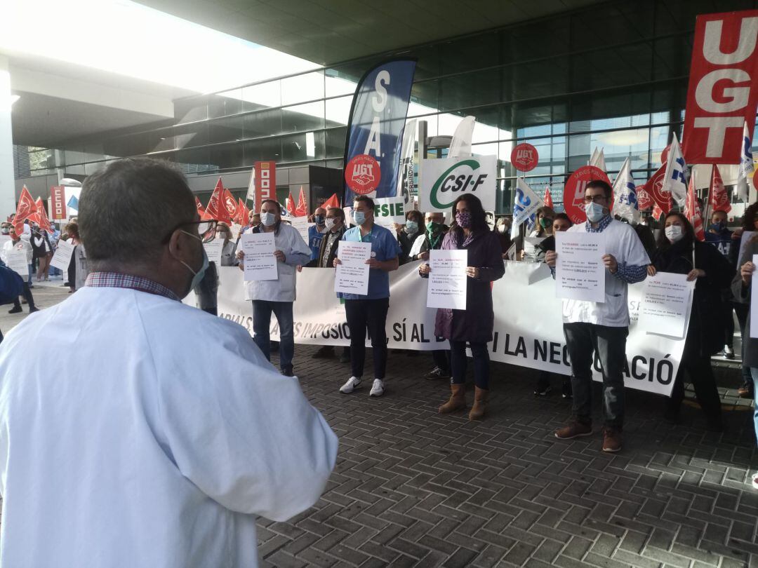 Protesta este lunes de los profesionales sanitarios en Son Espases.