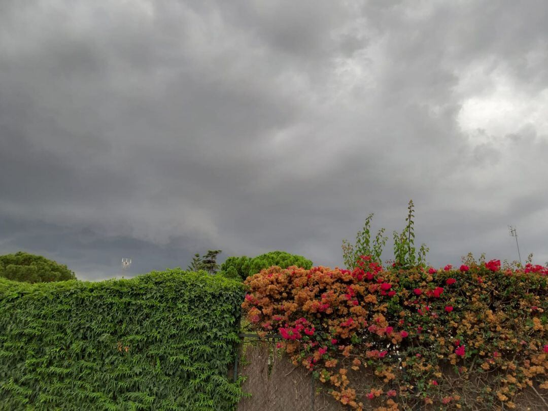 La tormenta pasó de refilón por Jerez prolongando la sequía