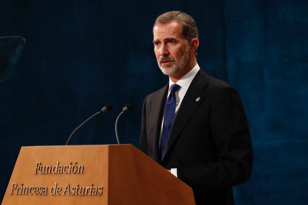 El rey Felipe VI durante su intervención en el Teatro Campoamor