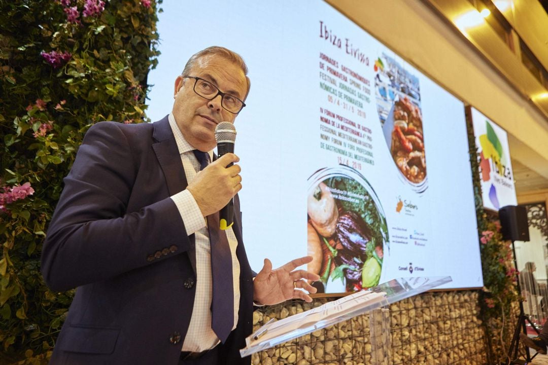 El presidente del Consell durante una presentación en Fitur