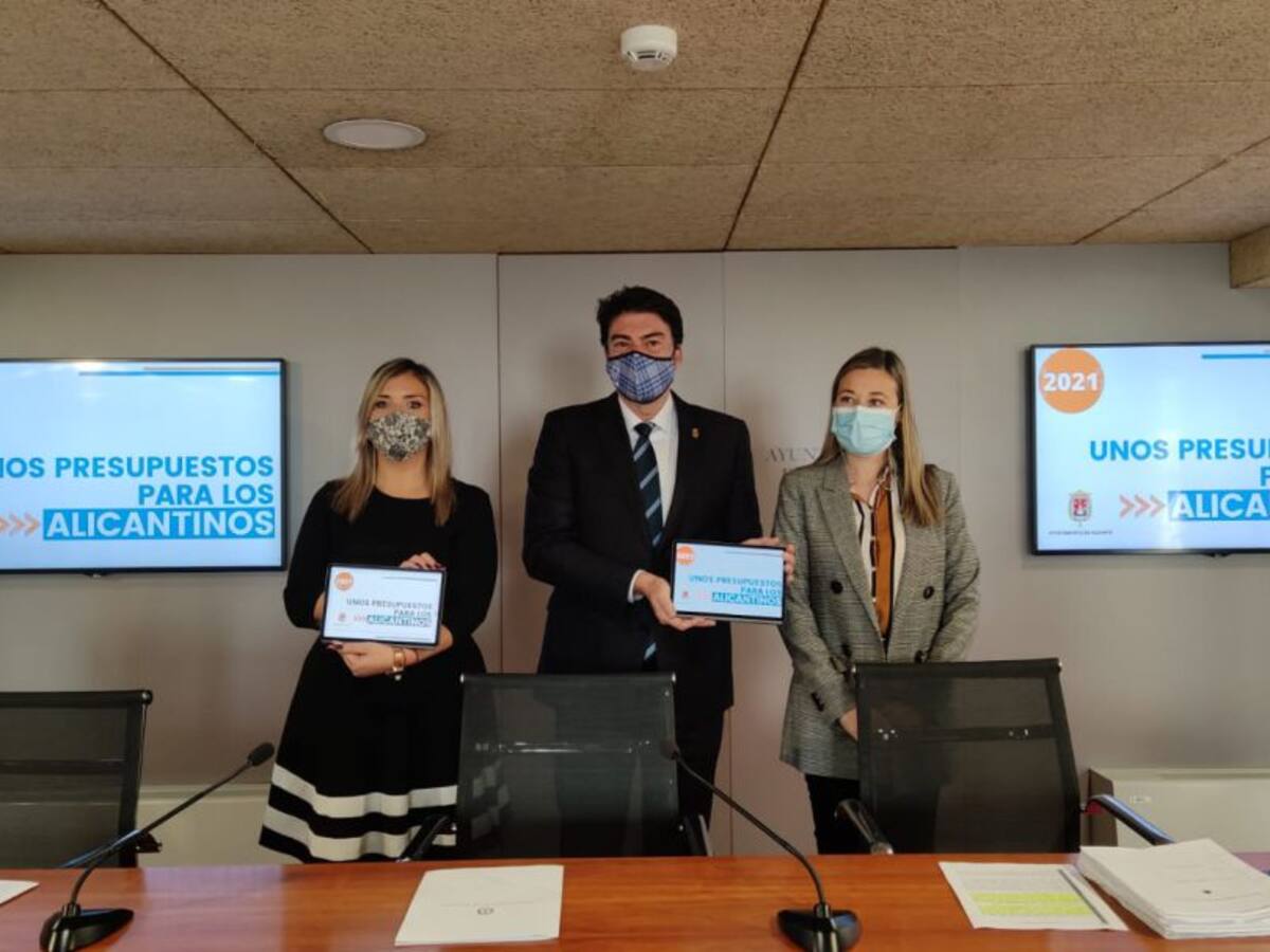 Intervención da luz verde a los presupuestos y el bipartito inicia su tramitación para aprobarlos en Pleno