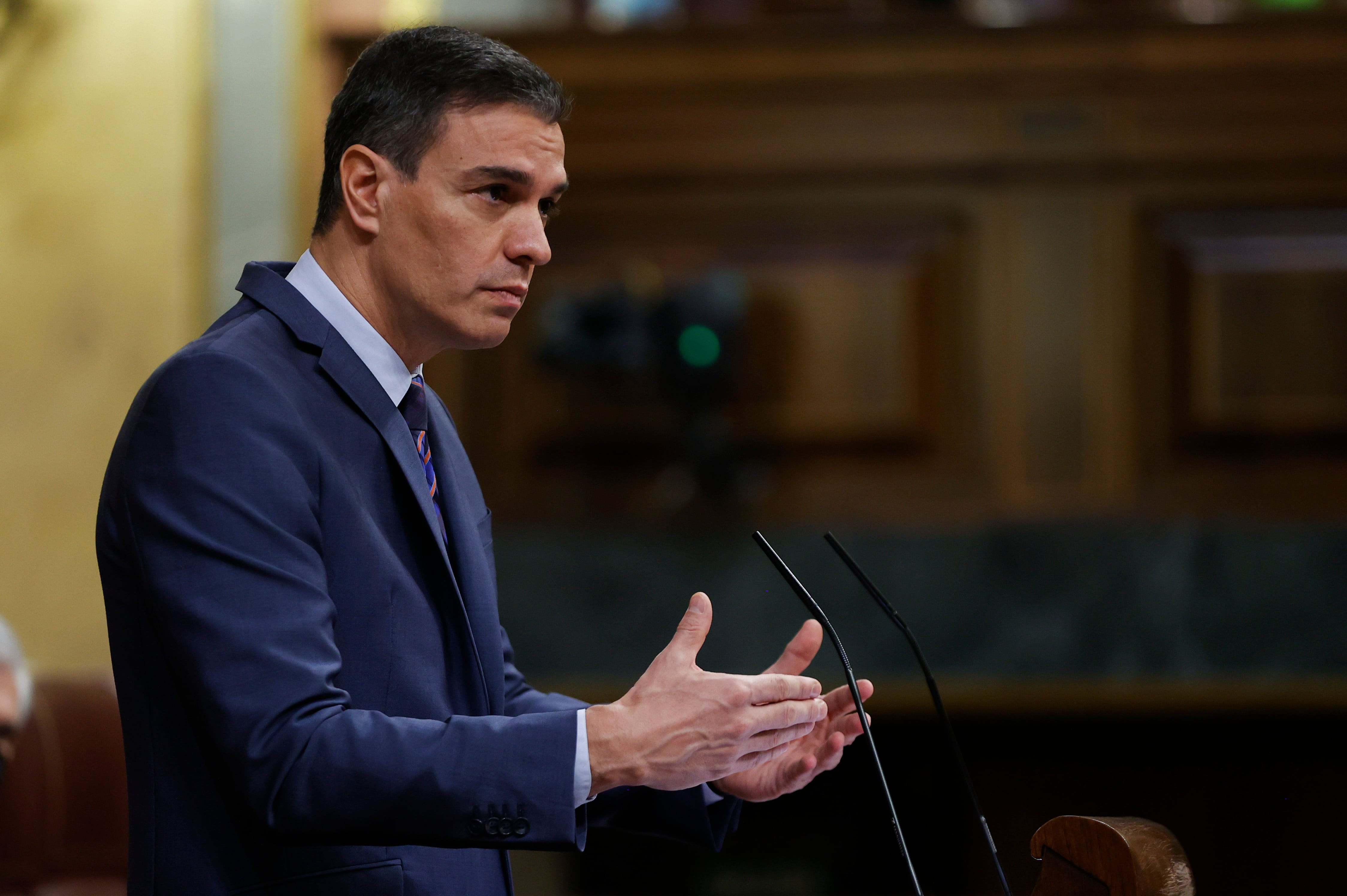 El presidente del Gobierno, Pedro Sánchez, durante su comparecencia ante el pleno del Congreso para informar de las conclusiones del Consejo Europeo, la Cumbre de la OTAN y las relaciones con Marruecos