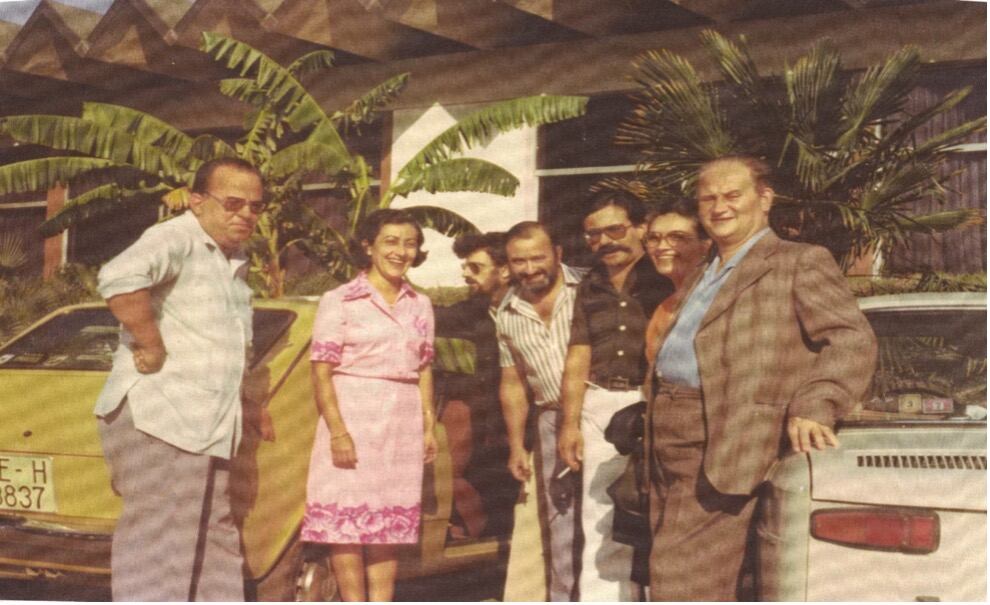 Profesorado componente del primer claustro de profesores del IES “ Al Andalus”, entre ellos D. Teodoro, Dª María Teresa, D. Juan Márquez, Dª Paquita y D. Eduardo.