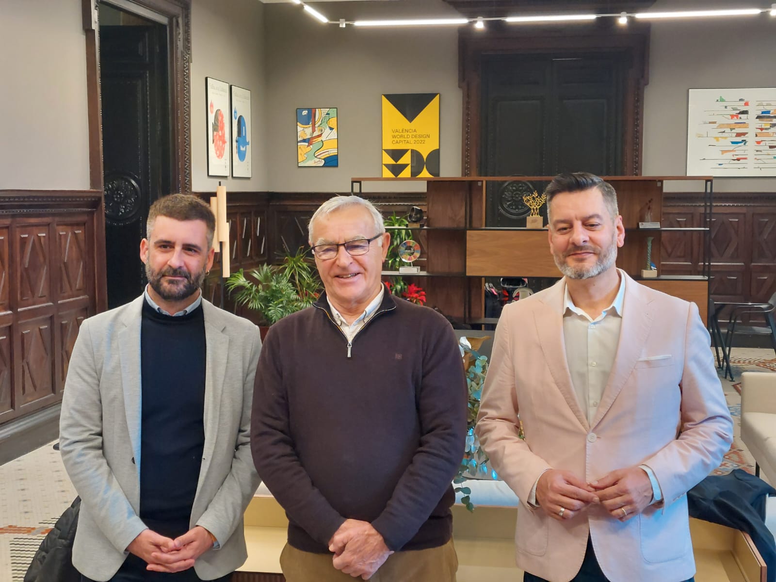 Pere Fuset, Joan Ribó y Carlos Galiana en el Ayuntamiento de València