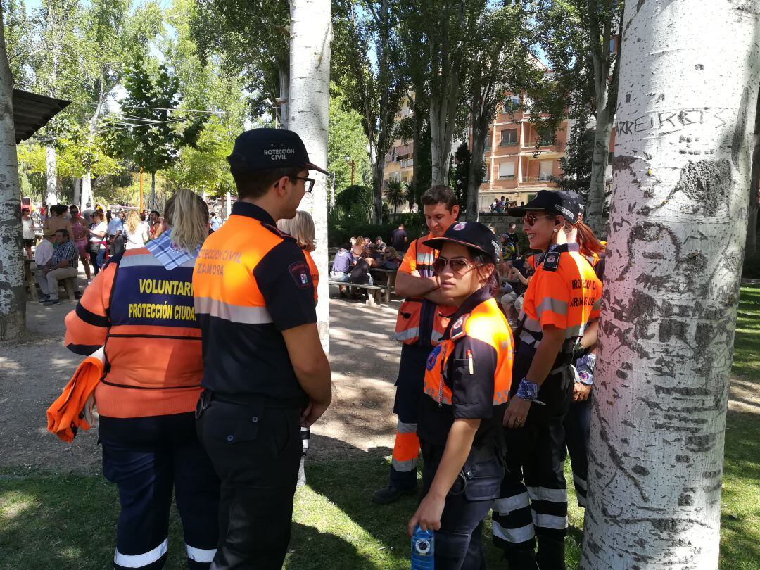 La colaboración de ida y vuelta con otras agrupaciones de voluntarios de Protección Civil es uno de los capítulos de este colectivo