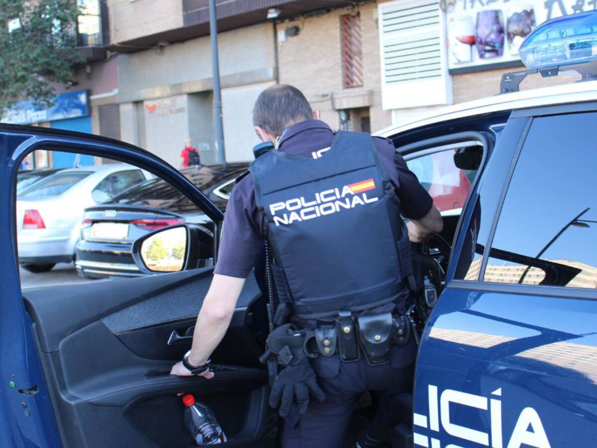 La Policía Nacional detecta a seis trabajadores irregulares en una finca rústica de Las Pedroñeras