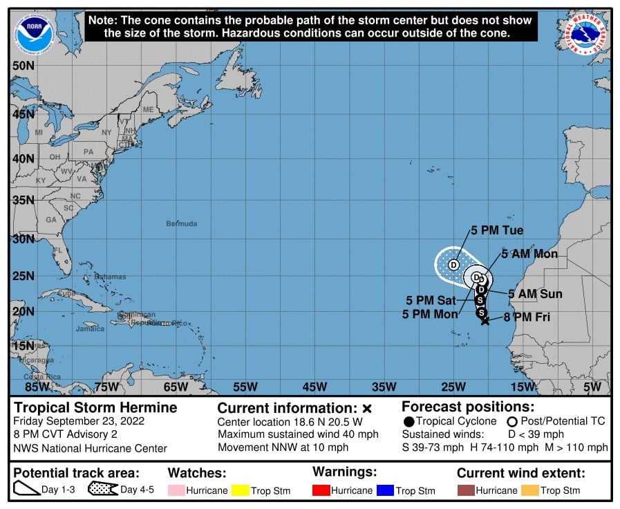 USA387. MIAMI (FL, EEUU), 23/09/2022.- Imagen cedida hoy, por la Oficina Nacional de Administración Oceánica y Atmosférica de Estados Unidos (NOAA), a través del Centro Nacional de Huracanes (NHC), en la que se registra el pronóstico de cinco días del paso de la tormenta tropical Hermine en el Atlántico. La tormenta tropical Hermine, octava de la actual temporada ciclónica en el Atlántico, se formó este viernes al noreste de las islas africanas de Cabo Verde, con un pronóstico de fuertes lluvias para las Islas Canarias (España), mientras otros sistemas mantiene en alerta a Canadá y el centro del Mar Caribe. EFE/NOAA-NHC /SOLO USO EDITORIAL /NO VENTAS /SOLO DISPONIBLE PARA ILUSTRAR LA NOTICIA QUE ACOMPAÑA /CRÉDITO OBLIGATORIO
